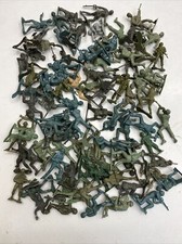 VINTAGE LARGE LOT ARMY MEN