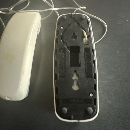 Vintage Trimline Kość słoniowa Przycisk Telefon AT & T 210 Krótki sznurek Ściana, Biurko Ładne - Zdjęcie 8 z 9