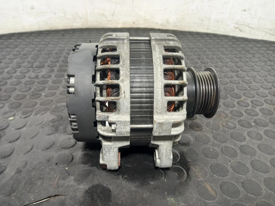 VOLVO XC90 Alternator 2015-2025 2.0L D4204T23 30659580 - Image 2 of 4