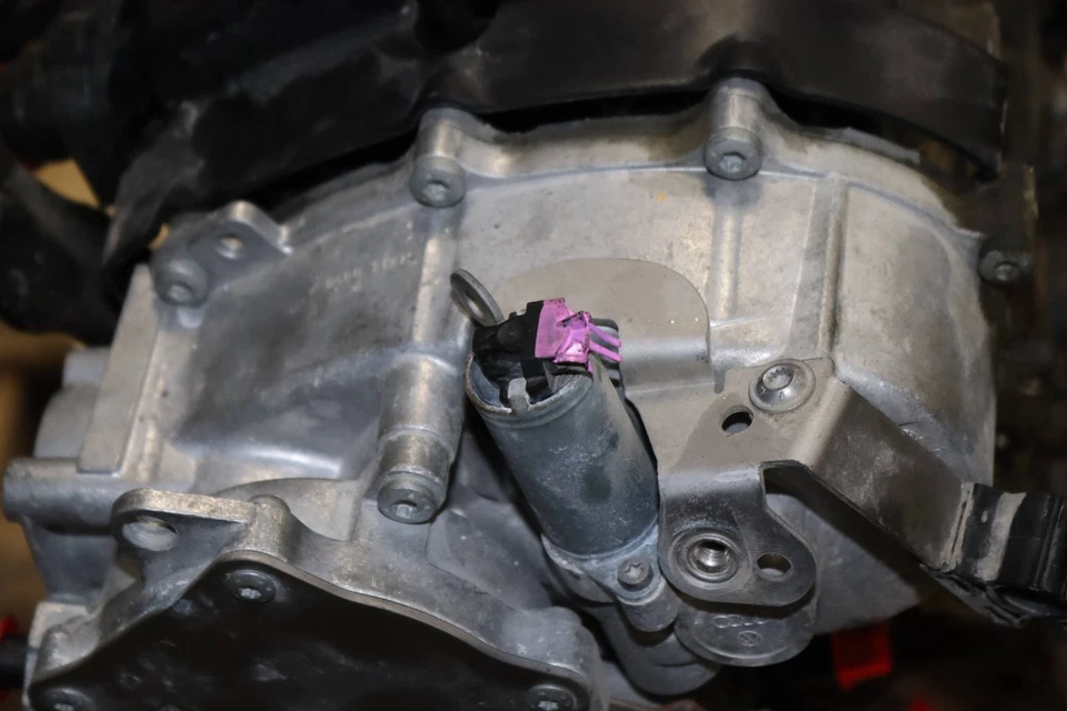 2011-2015 AUDI TTS QUATTRO 2.0L - Engine LONG Block Assembly 06F100041E - Image 2 of 4