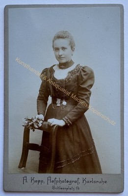 orig. KAB Cabinet Photo Photography Old Picture Fashion around 1890 Kopp Karlsruhe Woman
