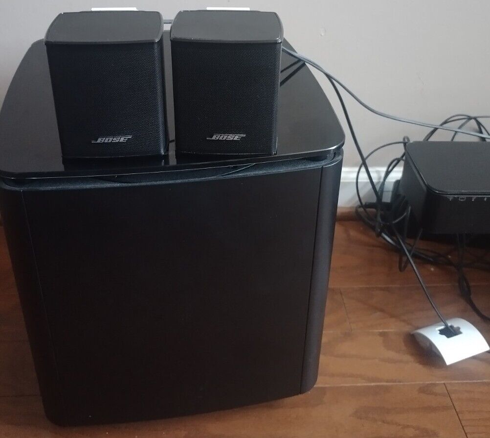 Bose Smart Soundbar 300 System Base Module 300/ Rear Bose Smart Soundbar 300 System Base Module 300/ Rear