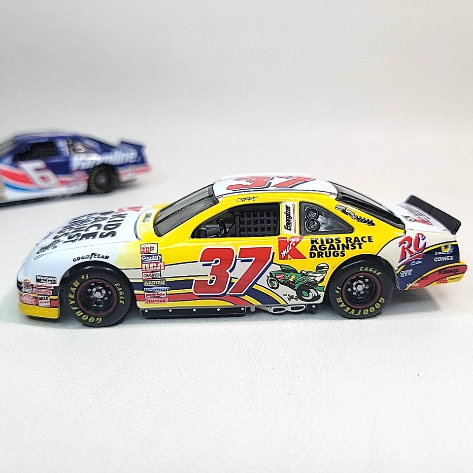 1:43 Vintage 1997 Mayfield #37 & Martin #6 Ford Diecast Car Revell NASCAR LOTE Foto 2 de 4