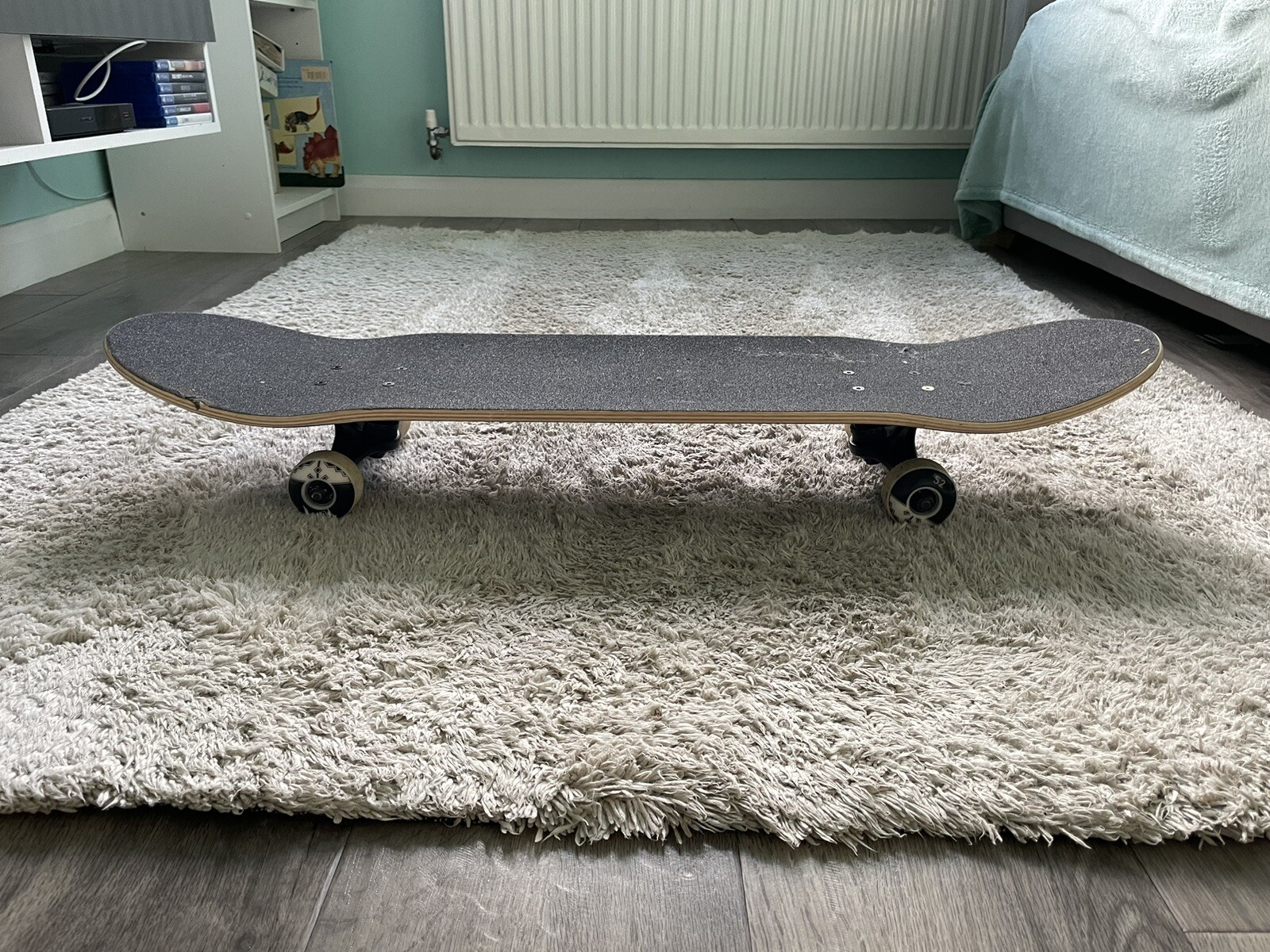 FRACTURE SKATEBOARD COMPLETE SKATEBOARD Black Barely Used 8” eBay