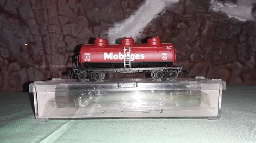 Life-Like N Gauge Mobile Tank Car 7766 - (NS-1 - Picture 2 of 14