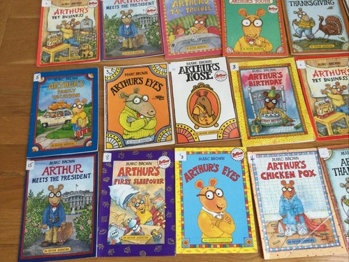 PBS Cartoon Storybooks Marc Brown ARTHUR Book Lot Bedtime 24 Story Picture Books - Picture 7 of 7