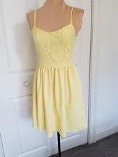 H&M DIVIDED Yellow Dress Lace Top Mini Fit&Flair Adjustable Straps Womens Sz4
