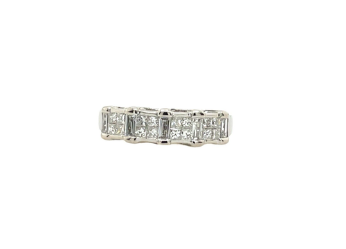 18ct White Gold Diamond Ring Set With 0.90ct Princess&Baguette Diamonds - 第 1/6 張圖片