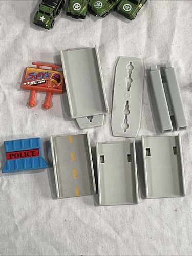 Vintage 18 Galoob Micro Machines Cars Planes Monster Truck-Extra Parts - Picture 7 of 7