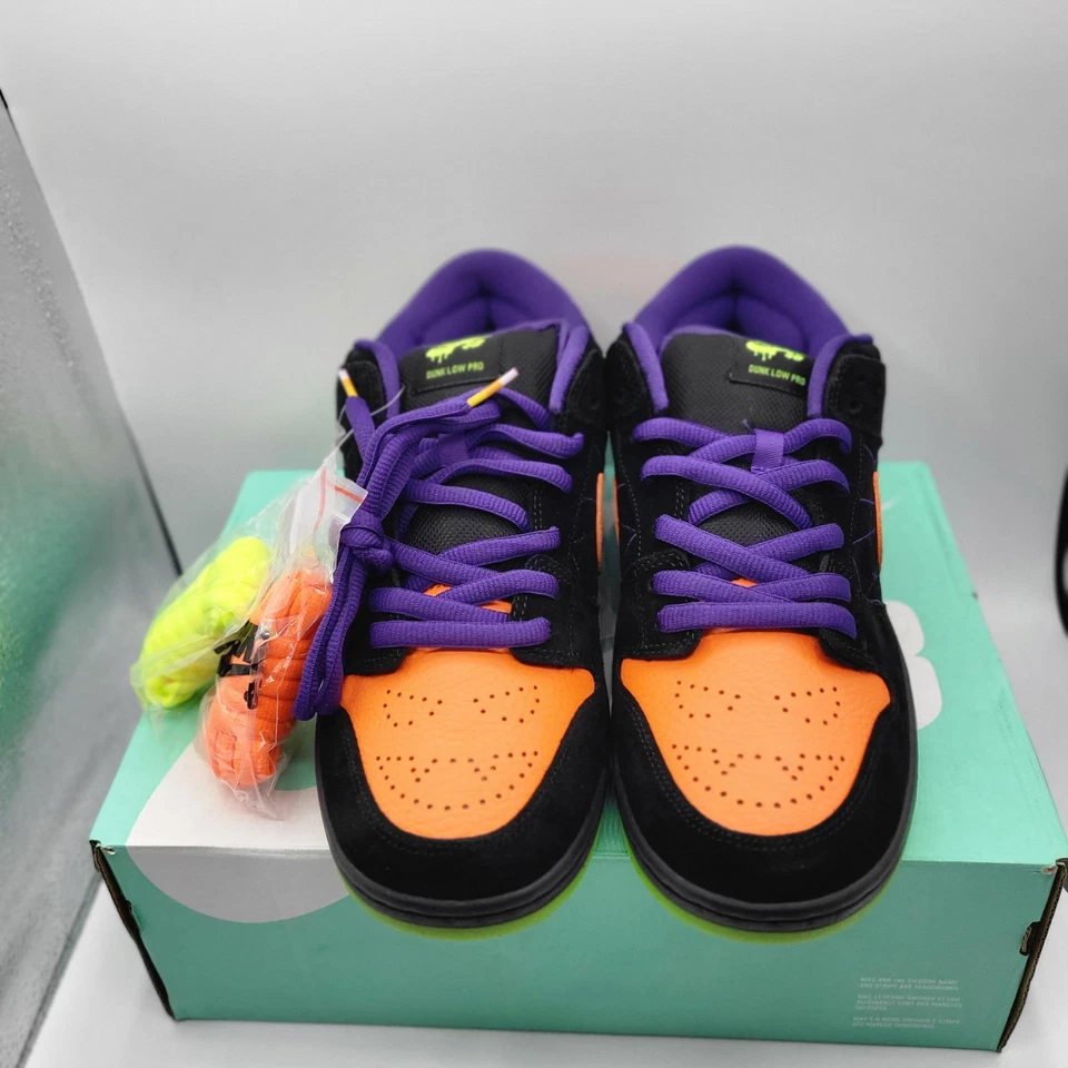 SB Dunk Low Night of Mischief... Vendedor de EE. UU.... MÚLTIPLES TAMAÑOS Foto 2 de 4