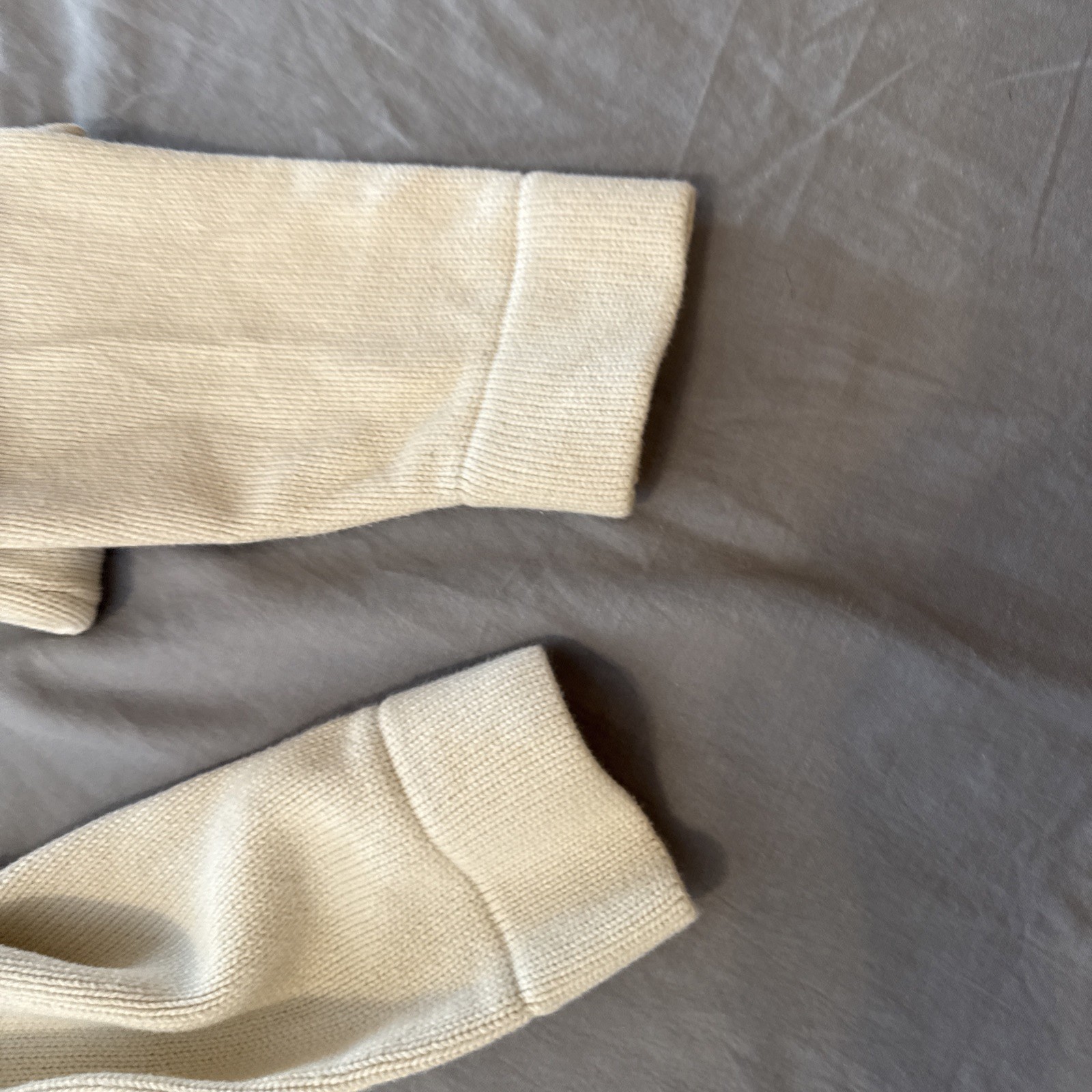 GAP CARDIGAN TOGGLE BUTTON SIZE MEDIUM ORGANIC WH… - image 18