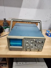 ^ Tektronix TAS 250 50MHz Two-Channel Analog Oscilloscope #D341
