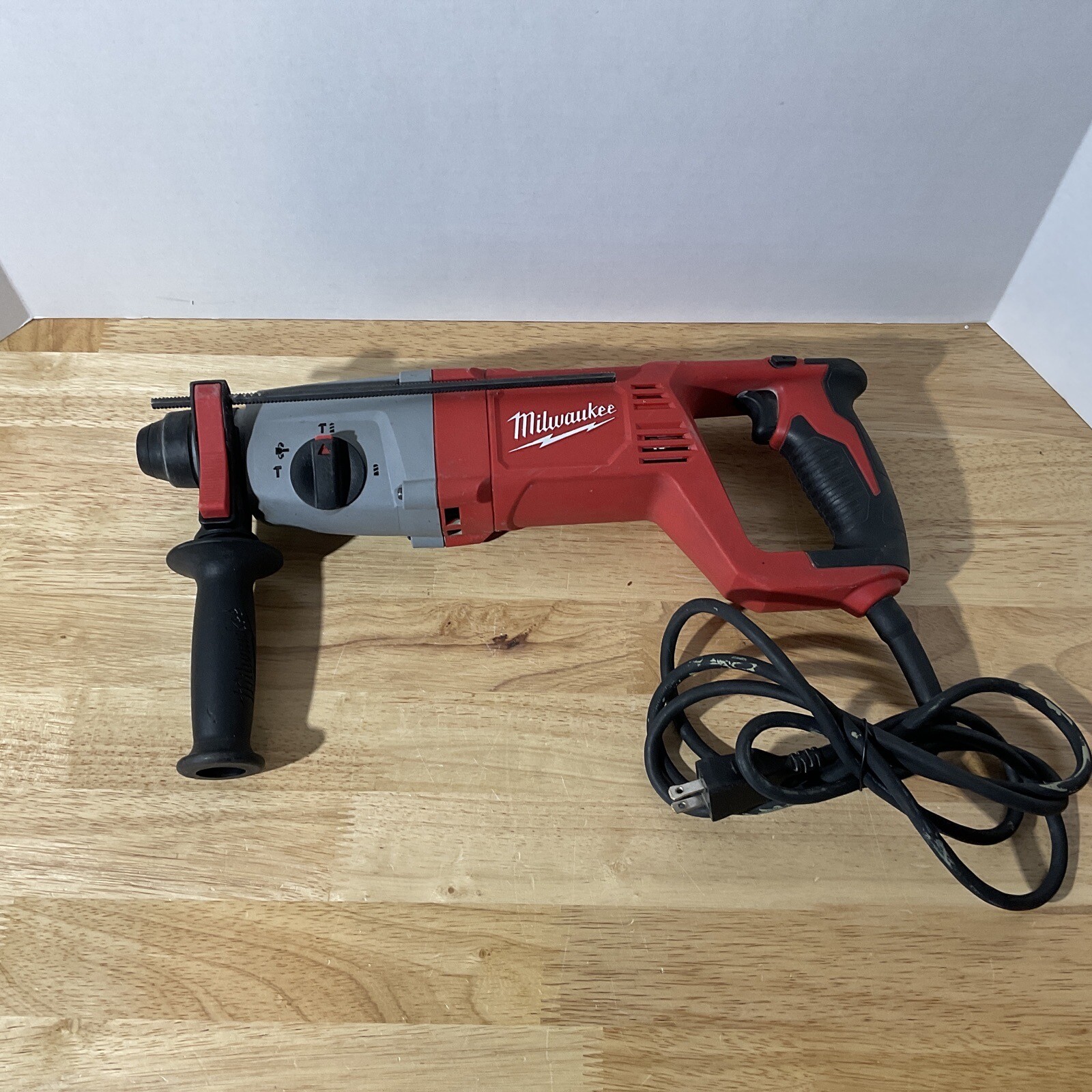 Milwaukee 526221 8 amp 1" SDS Rotary Hammer Kit 583 45242244539 eBay