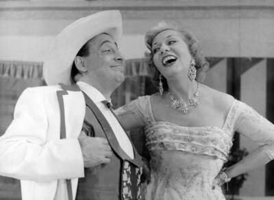 Italian showgirl singer actress Wanda Osiris actor Riccardo Billi - Old Photo