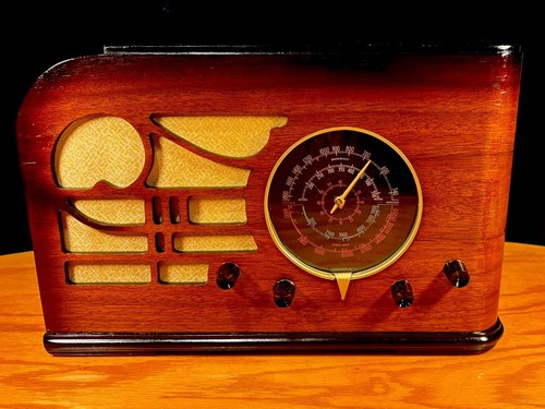 Old Antique Wood Vintage Restored Art Deco Radio Converted to a Bluetooth SPK! - Picture 2 of 14