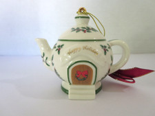 Spode Miniature Tea Pot Happy Holidays Christmas Ornament Holly Leaves  Berries
