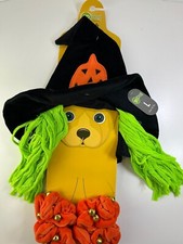 Disfraz de bruja GoDog para perros L (más de 65 lb) sombrero y 4 patas crujientes con campanas