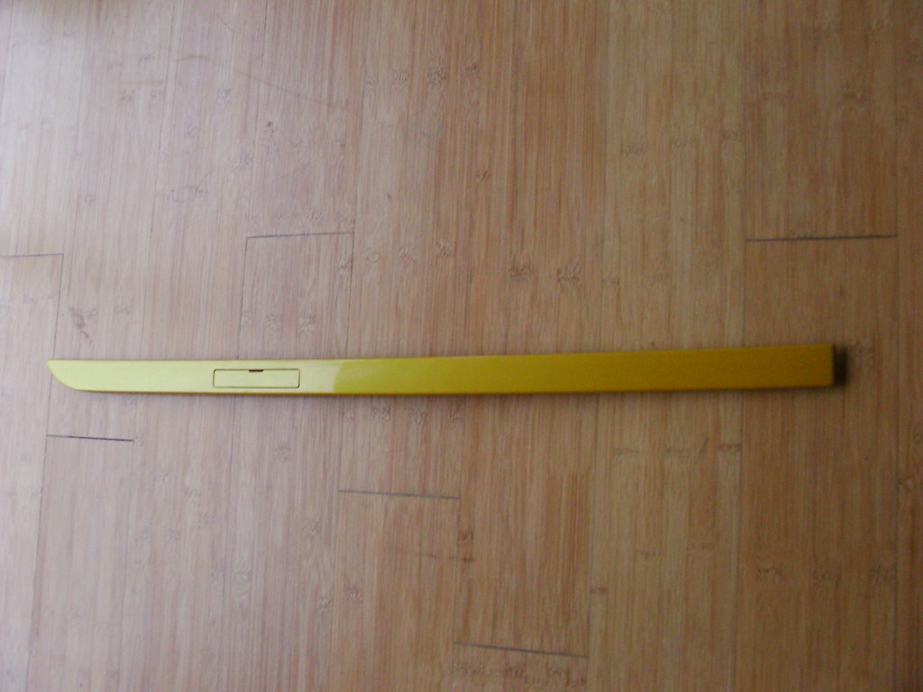 Moulure de toit Clio 3 RS côté droit d'origine Renault Sport en plastique jaune Sirius J37