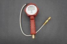 Matco Tools Tire Digital Inflator Chuck DT6 Burgundy