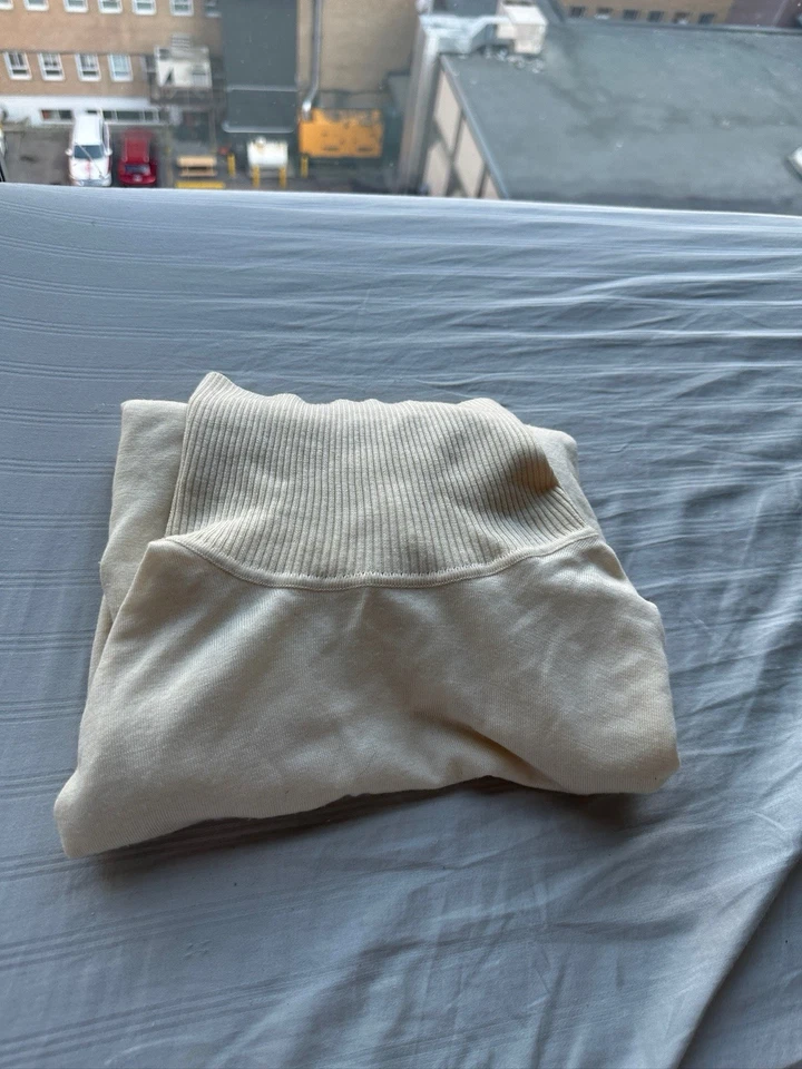 Suéter gola alta cor creme Brioni - Imagem 4 de 4