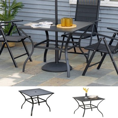 Gartentisch mit Sonnenschirmloch für vier Personen, quadratischer Tisch mit Lattenrost Metallplatte