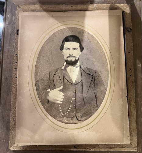 Mid 1800s Antique Photograph Portrait Gentleman In Shadow box Wood Deep Frame - Picture 7 of 8