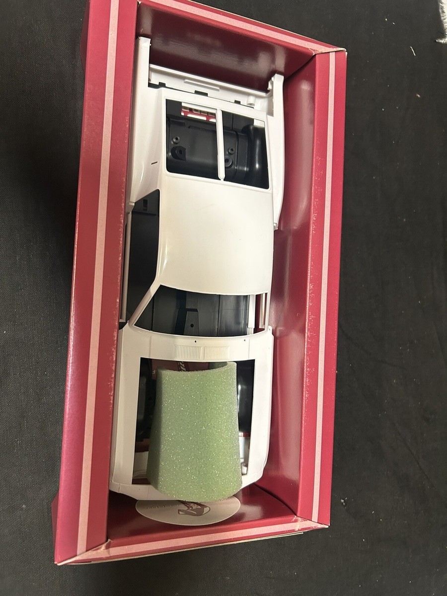 Nichimo Shelby G.T. 500 Cobra Mustang 1967-8 1/16 Model Kit