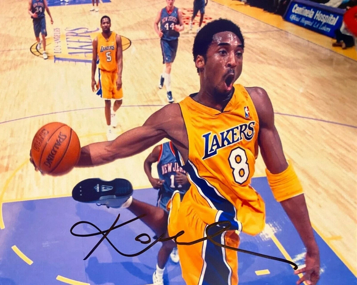 Kobe bryant autographed photo 2025