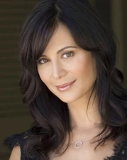 CATHERINE BELL 8x10 PHOTO *