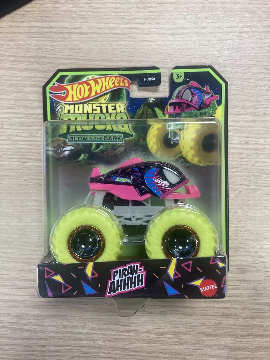 Hot wheels monster trucks piran-ahhhh 1:24 scale