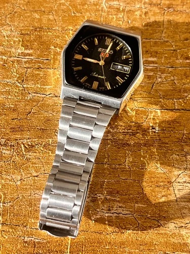 Seiko 5 Automatic 6309-6100 Day/Date Vintage Men’s Watch Missing Crown for date