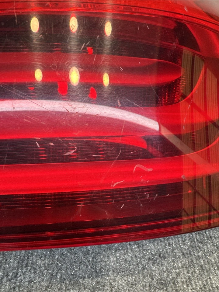 2010 - 2016 BMW 535i xDrive Rear Right Side Outer Tail Light Lamp 173462-02 OEM - Image 4 of 4