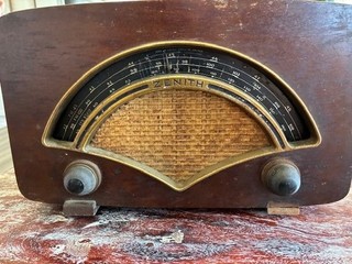 Vintage Zenith 8H034 Tube Radio Wood Tabletop AM/FM 1946 Untested
