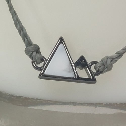 PuraVida Bracelet ~ Mountain Charm - Retired - Hiking - New and Unused - Stone - Picture 4 of 8