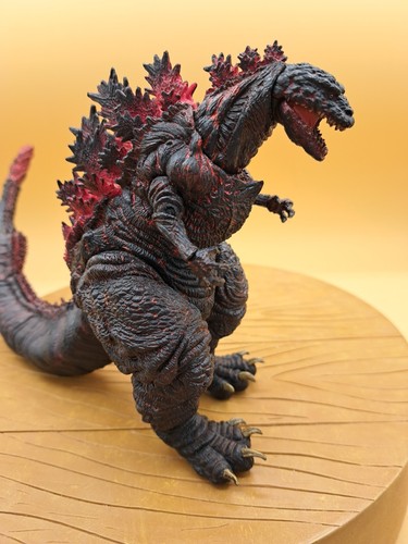 Figura de acción Shin Godzilla 12" cabeza a cola piel roja - NECA TOHO 2017 posable - Imagen 4 de 9