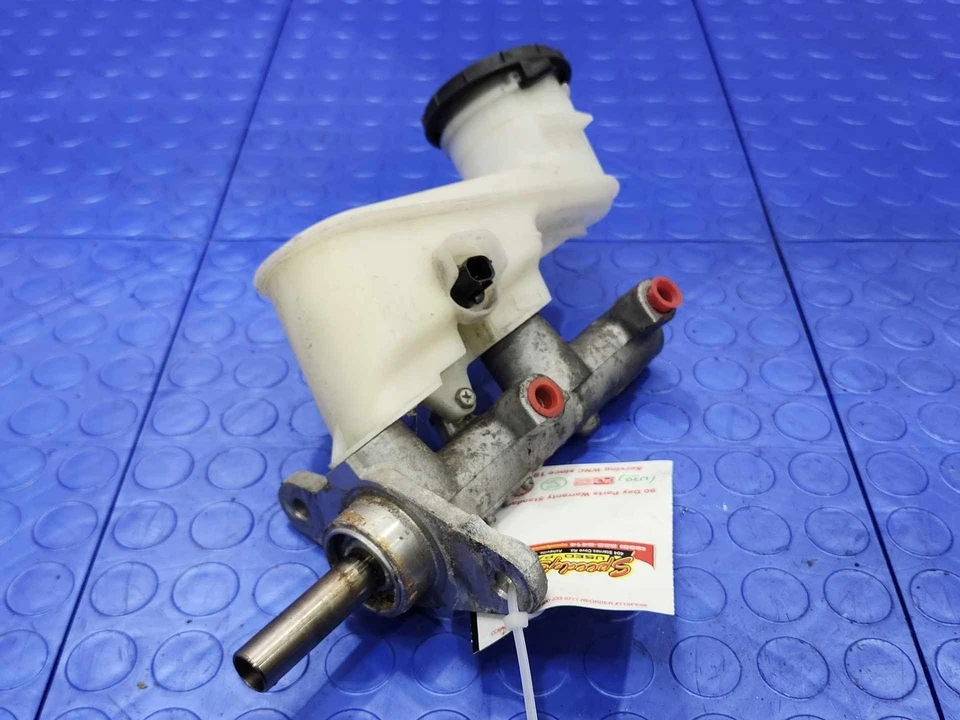 Conjunto de cilindro maestro de freno Honda Accord 2008-2012 genuino OEM 46100TA1A01 Foto 3 de 4