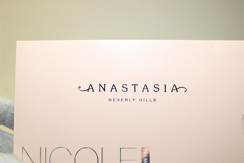 Anastasia NUEVO Nicole Guerriero Glow Kit Vegano Polvo Metálico Paleta Resaltadora - Imagen 12 de 13