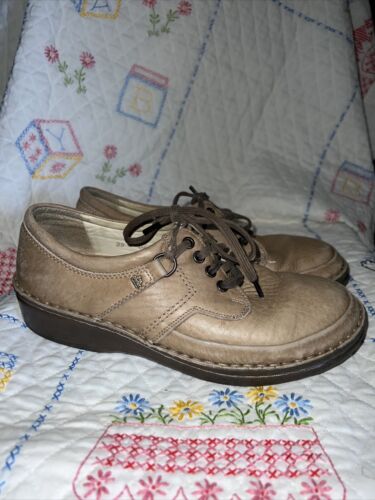 Finn Comfort  Leather  Taupe Lace Up Shoe Womens … - image 1
