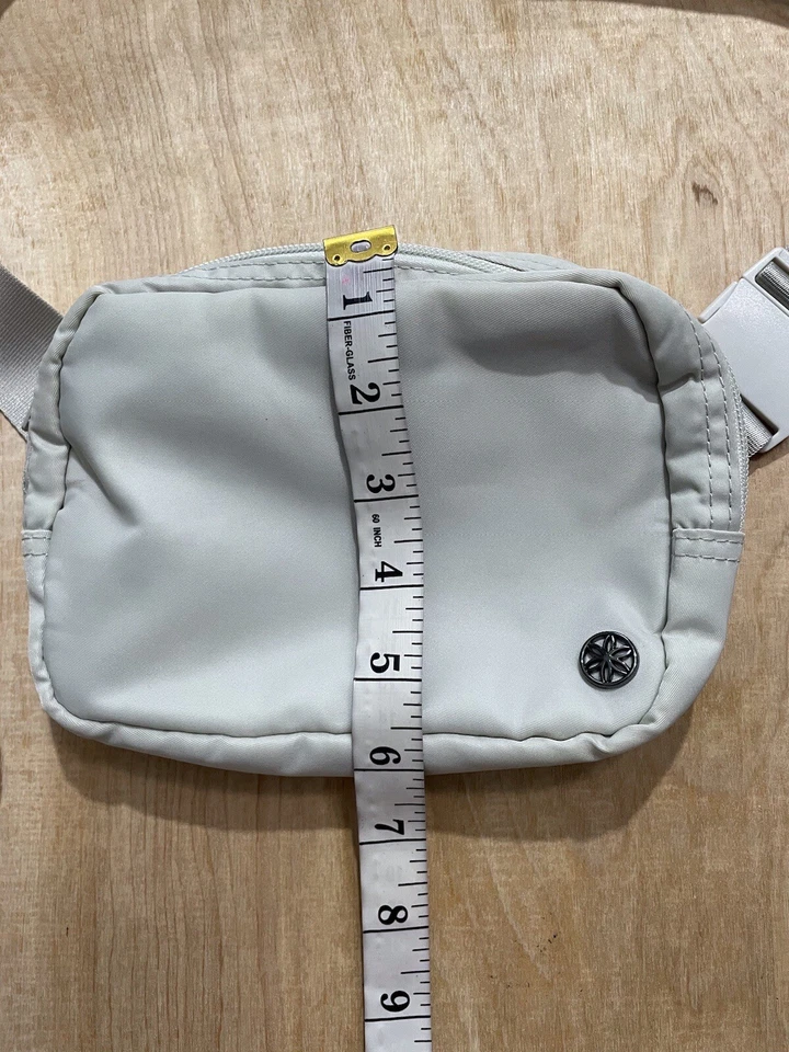 Gaiam Running Pack Exercício Fitness Cintura Ajustável, Cinza - Imagem 2 de 4