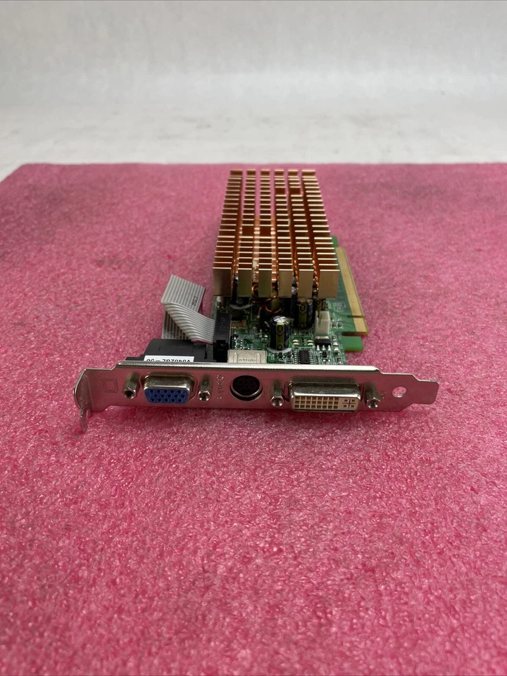 Nvidia 8400GS 512MB DDR2 BS40R PCIe Graphics Card - Image 4 of 4