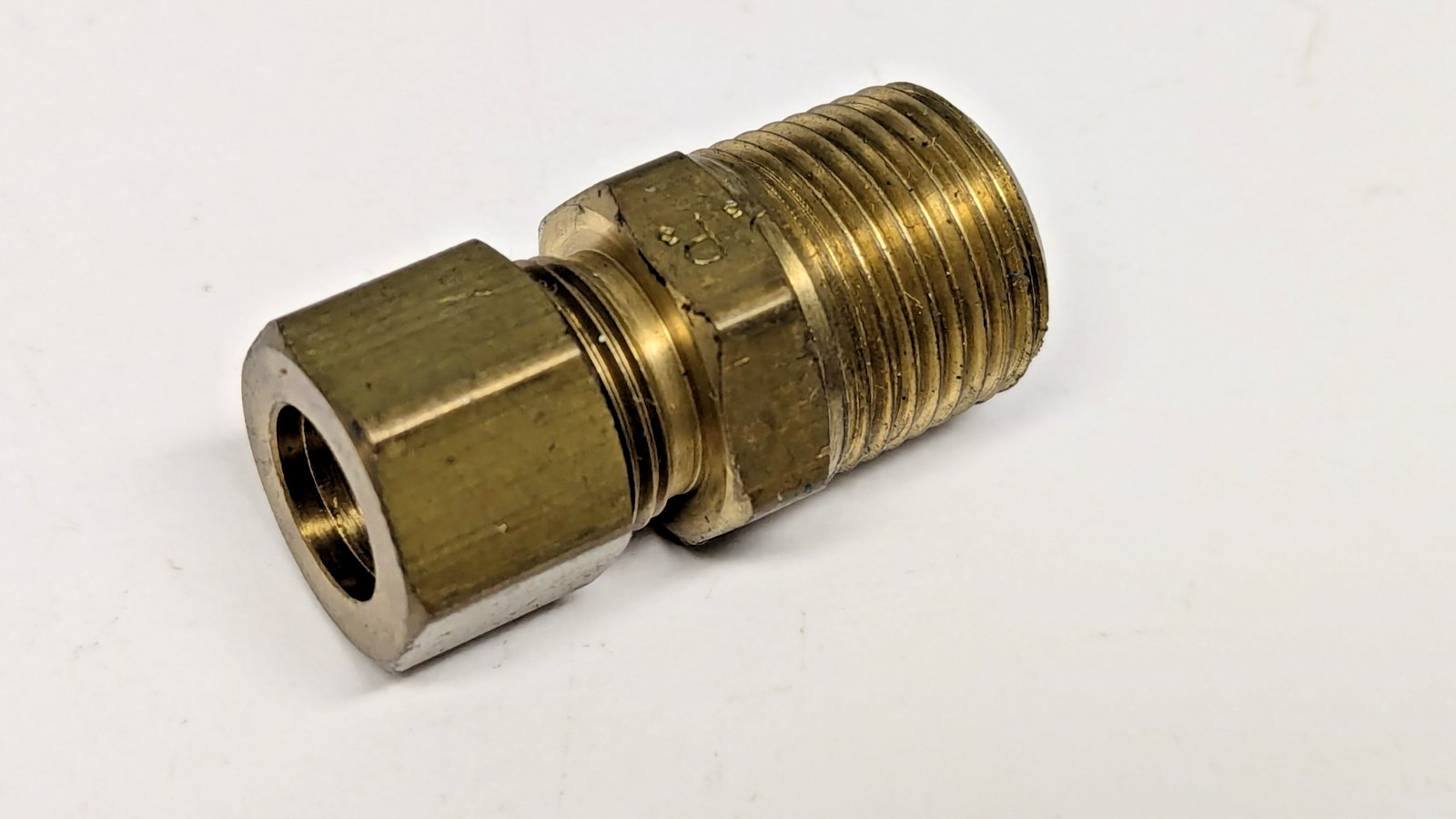 NOS Parker 3/8” Tube OD x 3/8” NPT Connector Compression Fitting, 68C-6-6