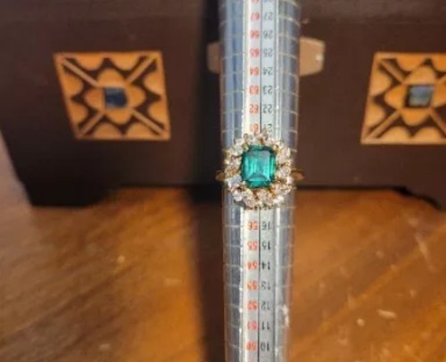 Vintage Green Gemstone Sterling Silver Ring 6.9g Size 8.5