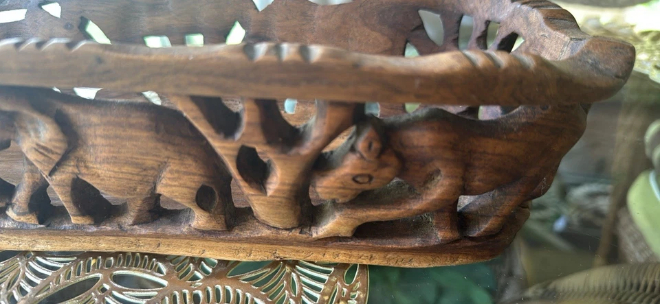 South African Hand Carved Jungle Desert Animal Basket. - Image 4 of 4