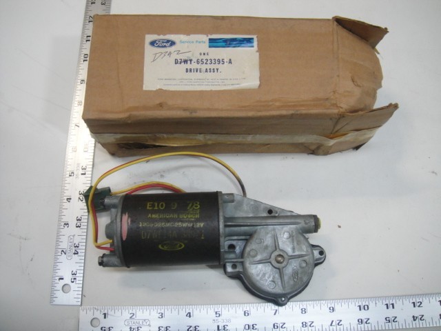 NOS Ford 1977 78 T-Bird Mercury Cougar Ft Door Window Electric Motor & Drive LH