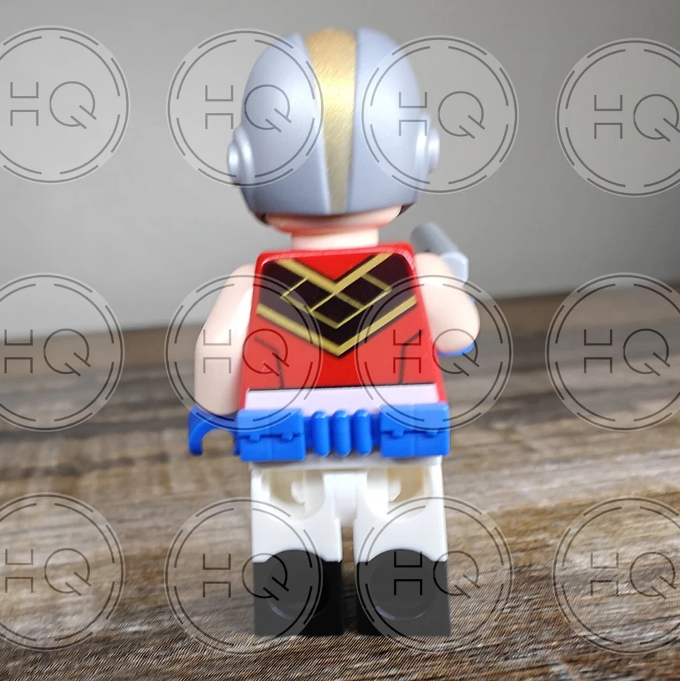 **NEW** 100% LEGO Peacemaker DC Comics Super Hero HBO Max Minifigure - Image 3 of 4
