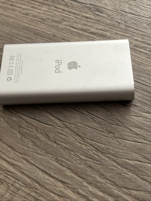 Apple iPod mini 2nd Gen 4GB Silver A1051 MP3 Player Dock
