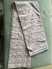 Hobbyauflösung Jerseystoff Blumenmuster In Rosa