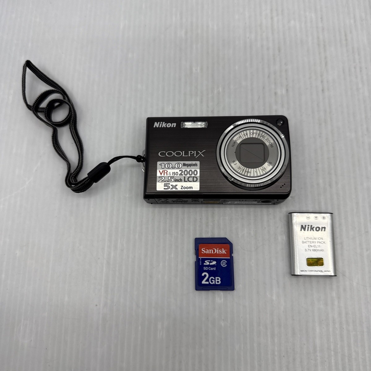 Nikon COOLPIX S550 10.0MP Digital Camera - Graphite black