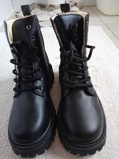 Winter Snow Boots for women, Size7 leather upper, wedge heel, non slip, warm li