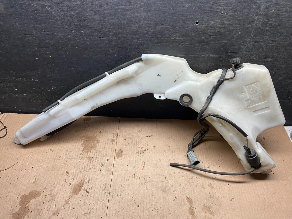 Maserati Spyder 4200 M138 2002 a 2007 parabrisas lavadora botella tanque OEM C4388 Foto 3 de 4